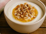 Grški jogurt z medom in oreščki