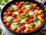 Hitro kosilo: Gnocchi iz ponve s češnjevim paradižnikom in mozzarello (15–20 min)
