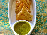 Beef samosas with green chutney