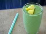 Green smoothie: kale and mango