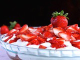 Sponge cake with nutella, strawberries and cream