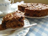 Lovely Autumn Apple and Cinnamon Cake