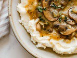 Easy Vegan Mushroom Gravy