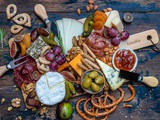 How to Make The Best Charcuterie And Cheese Platter For The Holidays