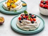 Mini Pavlova Cake Recipe (Video)