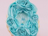 Learn the Secrets to Painting Flowers on Icing