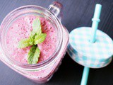 Banana-Berry-Almond Milkshake