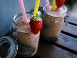 Erdbeer-Apfel-Birnen Smoothie mit Chia