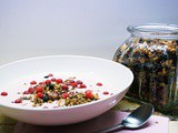 Granola mit Chia-Samen und Nüssen