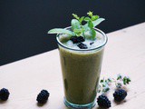 Green-Smoothie mit Gurke und Mango