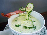 Kalte Gurkensuppe mit Rohschinkenröllchen