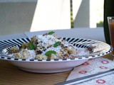 Paleo-Schmarrn mit Fruchtmus und Kokos