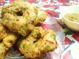 Keera ulunda Vadai (Spinach Lentil Fritters)