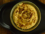 Roasted red pepper hummus