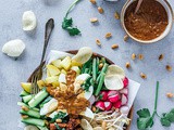 Gado gado met tempeh