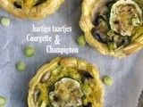 Hartige taartjes met courgette en champignons