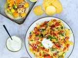 Mexicaanse tostada met bloemkool en nacho’s met pulled chicken