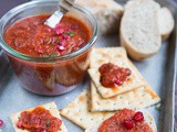 Muhammara dip met granaatappelpitjes
