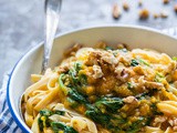 Pasta met pompoensaus en spinazie