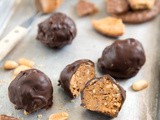 Pindakaas bonbons met chocolade koekjes