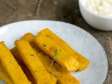 Polenta frietjes met rozemarijn