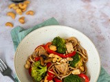 Roerbak van broccoli met paprika en tofu