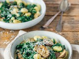 Romige gnocchi met spinazie en champignons