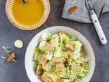 Spruitjessalade met croutons en kaas