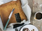 Sticky toffee pudding met karamelsaus