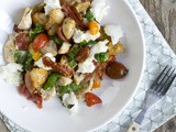 Warme Panzanella met kip en champignons