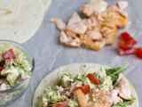 Wraps met zalm en avocadospread