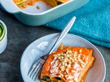 Zomerse lasagne van courgette met gegrilde paprika