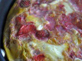 Frittata con fragole arrosto e neufchâtel fatto in casa