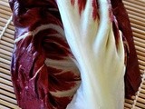 Insalata con radicchio, avocado e pera arrosto