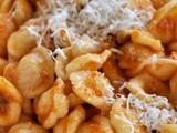 Orecchiette al sugo / orecchiette with tomato sauce