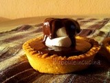 Crostatine con crema alle nocciole fondente e marshmallow