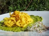 Tagliatelle con pesto di sedano e noci