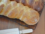 Sesame & Vanilla Sugar Challah (Daring Bakers' Challenge)