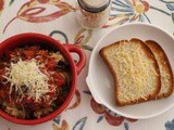 College Style Garlic Bread and Spaghetti