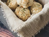 Five Ingredient Copycat Red Lobster Cheddar Bay Biscuits