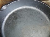 How to clean cast iron skillets