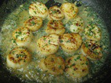 Seared Sea Scallops in Wine Sauce