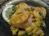 Seared Scallops with Apple Pan Sauce