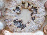 Mincemeat & Marzipan Wreath #BakeoftheWeek