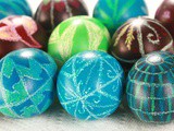 Easy Pysanky [Ukrainian Easter Eggs]