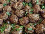 Baked meatballs with onions