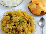 Chettinad Baby Potato Biryani Recipe-Sunday Lunch Recipes-4