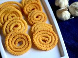 Garlic Murukku/Poondu Murukku Recipe - Easy Murukku Varieties