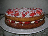 White Chocolate & Strawberry Cake