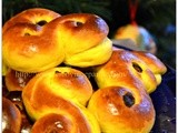 Lussekatter.. Gatti di s. Lucia……Lussekatter  buns